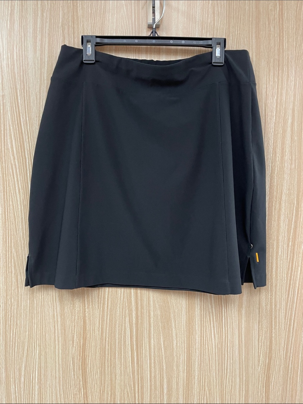 Lucy Black Dri-Fit Skirt Size Large